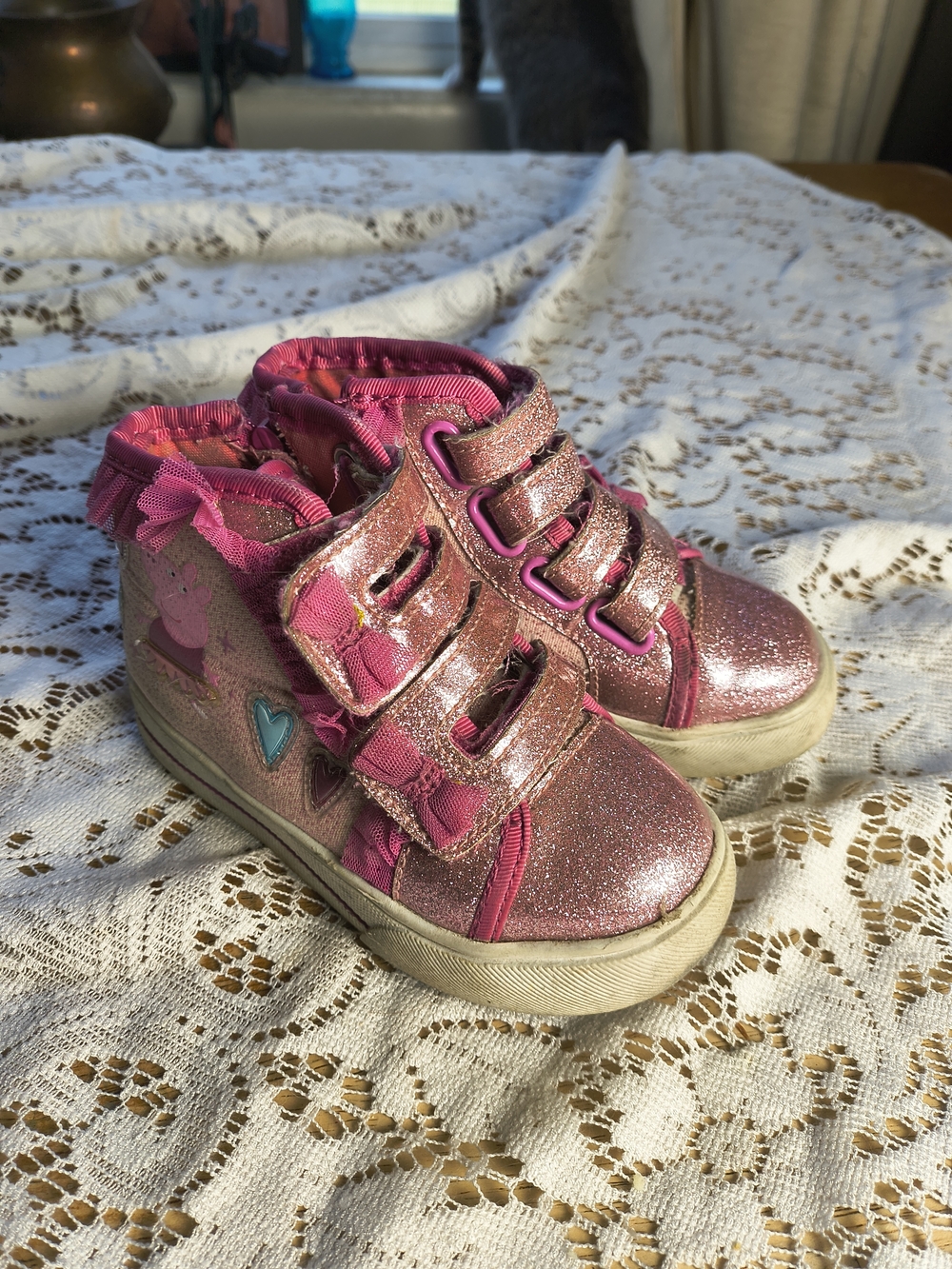 Pink sparkly Peppa pig high top sneakers toddler girl's size 8